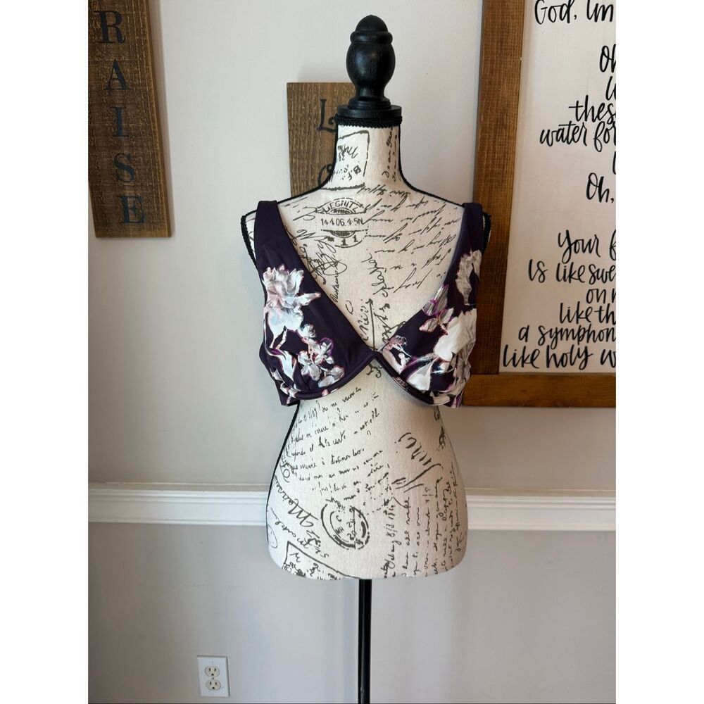 Athleta Women's Floral Underwire Swim Bikini Top Purple Combo Size 40D
